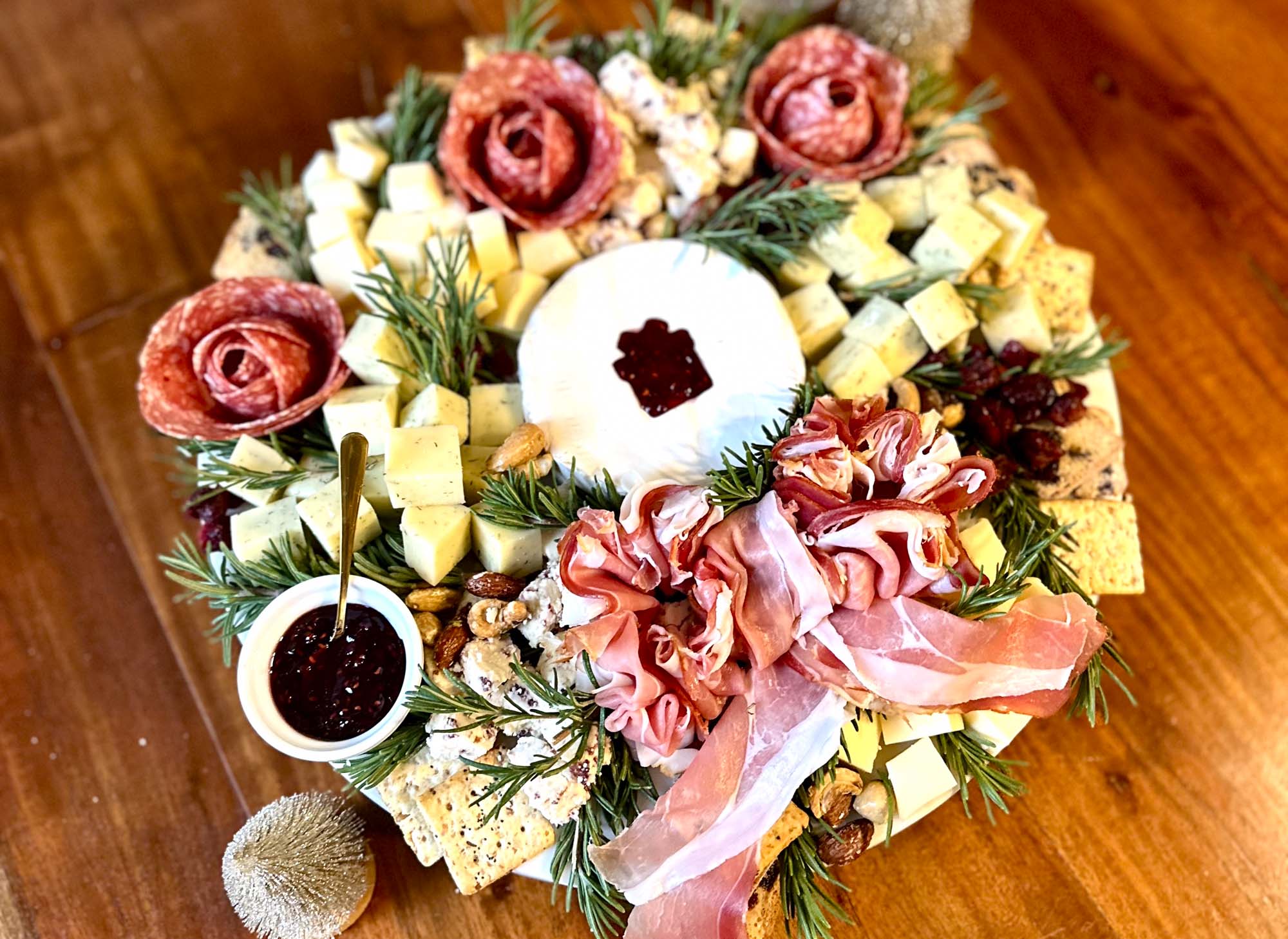 How to Put Together a Christmas Charcuterie Wreath